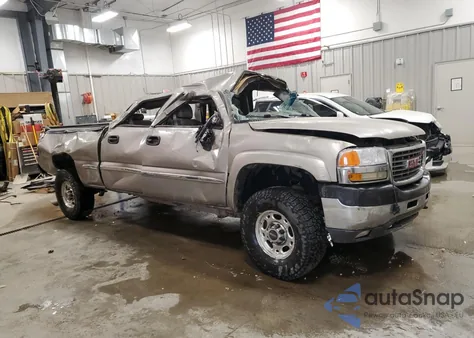 2001 GMC Sierra K2500 Heavy Duty from USA, damaged, VIN 1GTHK23101F212442